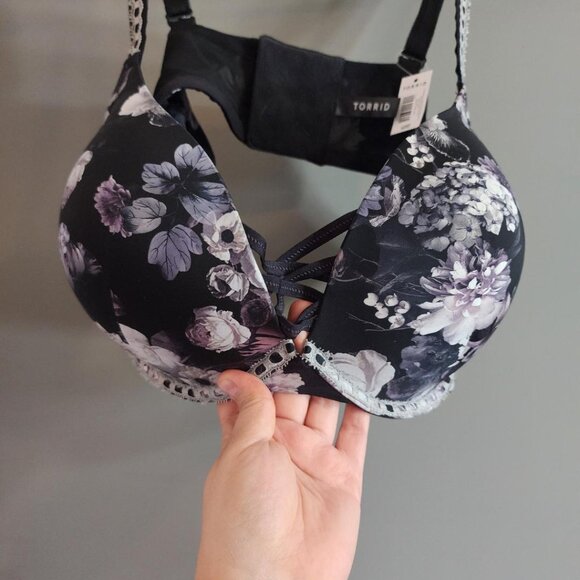 Black Floral Push Up Bra 40D - Picture 2 of 4